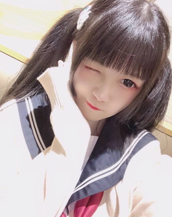 刚下海的清纯学生妹子